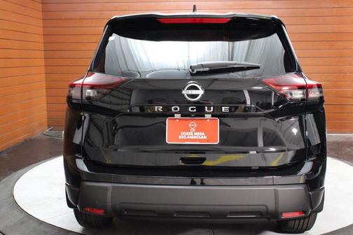 Super Black 2026 Nissan Rogue S