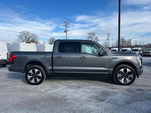 2024 Ford F-150 Lightning Platinum