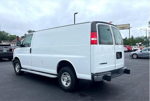 2022 Chevrolet Express 2500 RWD 2500 Regular Wheelbase WT
