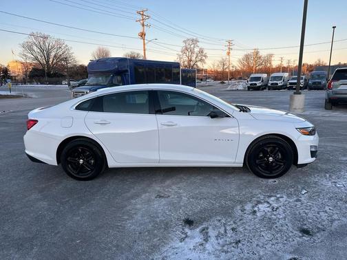2023 Chevrolet Malibu 1LS
