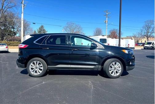 2023 Ford Edge Titanium