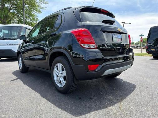 Black 2022 Chevrolet Trax LT