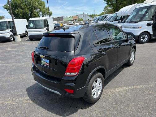 Black 2022 Chevrolet Trax LT