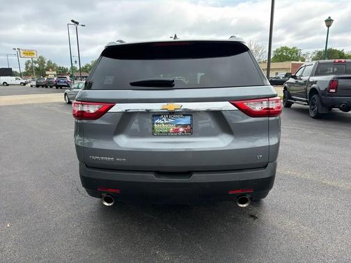 Gray 2020 Chevrolet Traverse LT Cloth