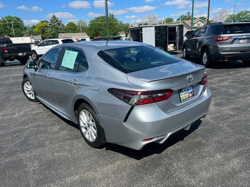 Silver 2024 Toyota Camry SE