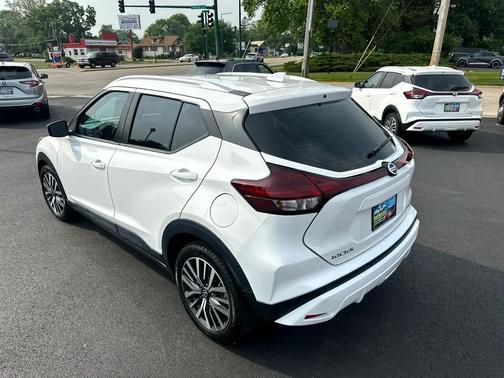 2021 Nissan Kicks SV