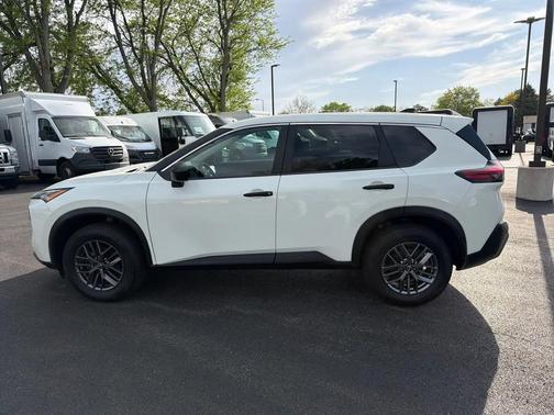 White 2023 Nissan Rogue S