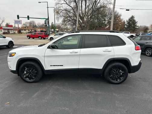 2023 Jeep Cherokee Altitude