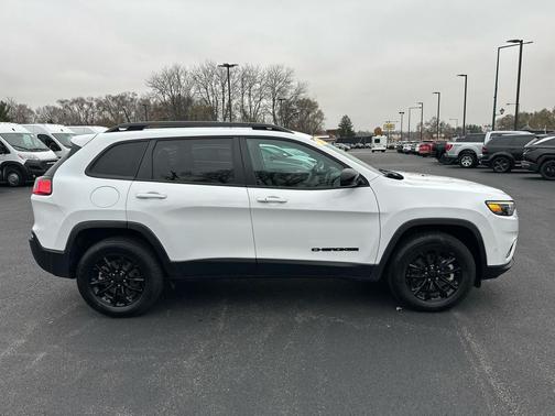 2023 Jeep Cherokee Altitude
