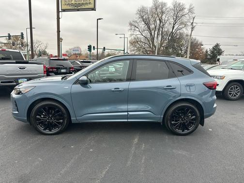 2023 Ford Escape ST-Line Elite