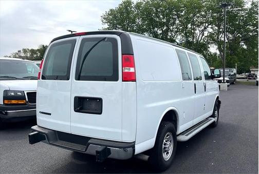 2023 Chevrolet Express 2500 RWD 2500 Regular Wheelbase WT