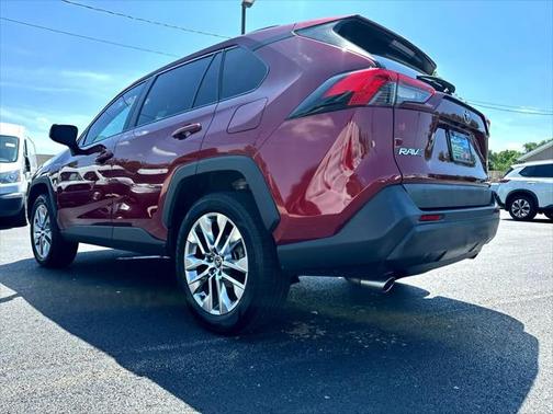 2020 Toyota RAV4 XLE Premium