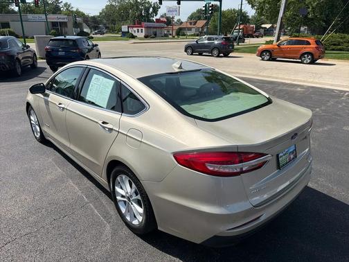 Gold 2019 Ford Fusion Hybrid SEL