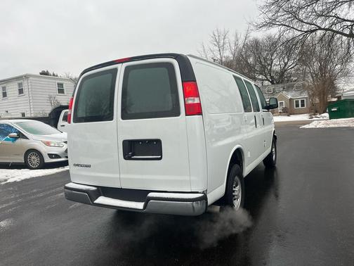 2024 Chevrolet Express 2500 RWD 2500 Regular Wheelbase WT
