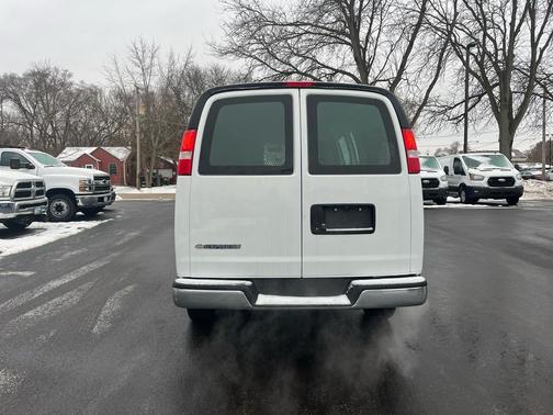 2024 Chevrolet Express 2500 RWD 2500 Regular Wheelbase WT