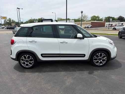 White 2014 FIAT 500L Trekking