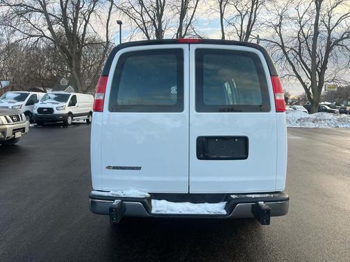 2024 Chevrolet Express 2500 RWD 2500 Regular Wheelbase WT
