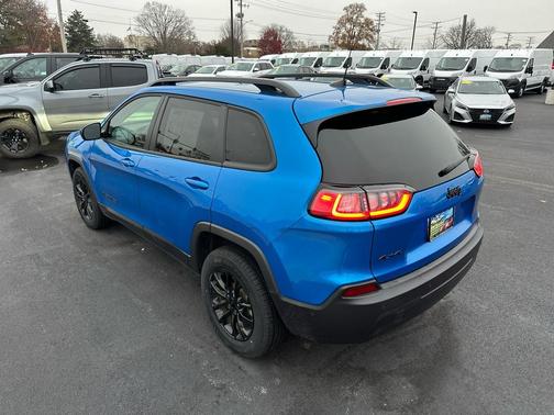 2023 Jeep Cherokee Altitude