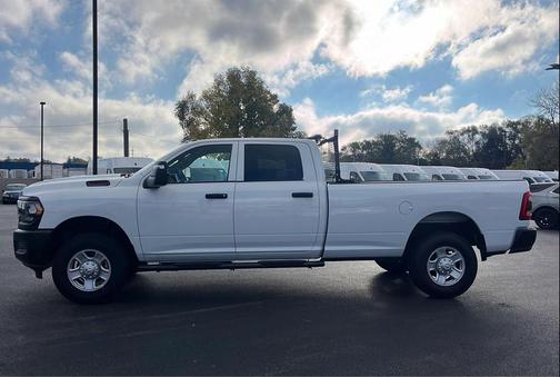 2024 RAM 3500 Tradesman Crew Cab 4x4 8' Box