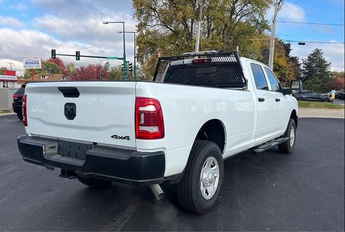 2024 RAM 3500 Tradesman Crew Cab 4x4 8' Box