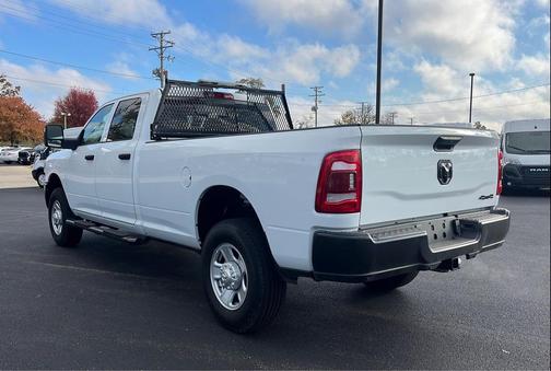 2024 RAM 3500 Tradesman Crew Cab 4x4 8' Box