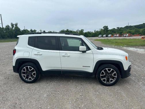 Alpine White 2018 Jeep Renegade Latitude