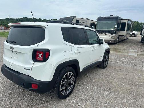 Alpine White 2018 Jeep Renegade Latitude