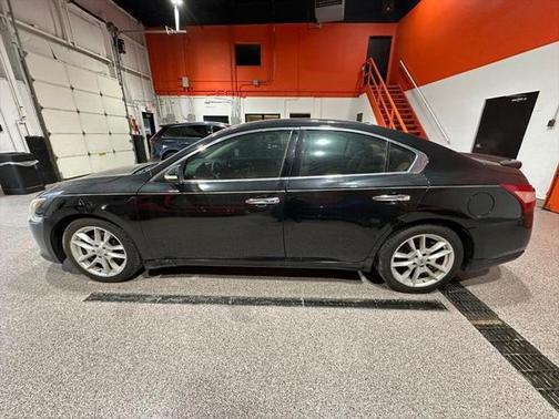 2010 Nissan Maxima SV
