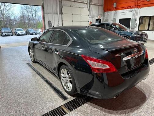 2010 Nissan Maxima SV