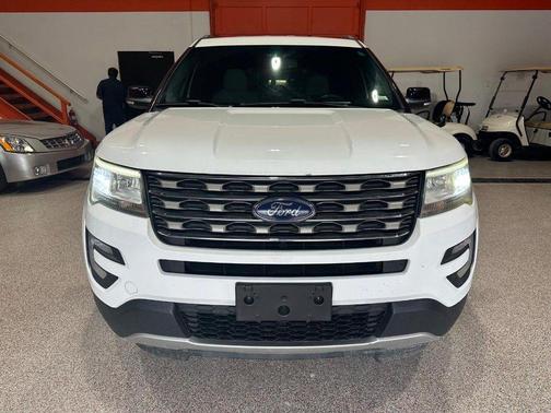 Oxford White 2016 Ford Explorer XLT