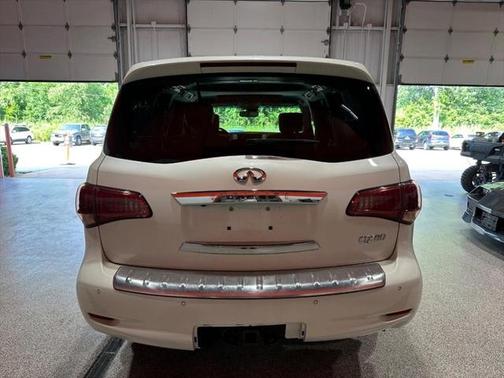 2017 INFINITI QX80 Base