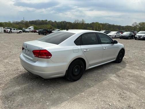 2014 Volkswagen Passat 1.8T S