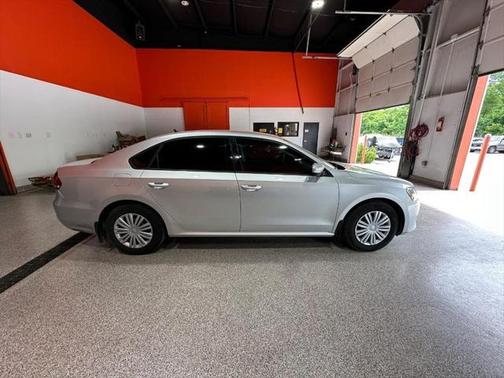 2014 Volkswagen Passat 1.8T S