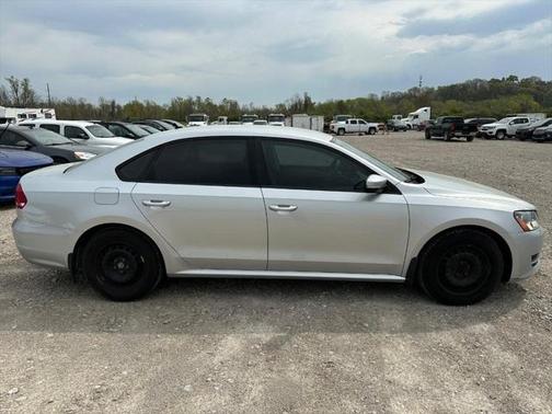 2014 Volkswagen Passat 1.8T S