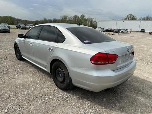 2014 Volkswagen Passat 1.8T S