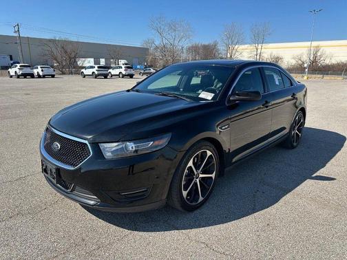 2016 Ford Taurus SHO