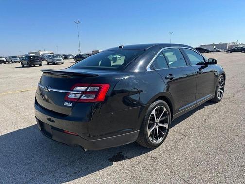 2016 Ford Taurus SHO