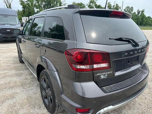 Granite Crystal Metallic Clearcoat 2019 Dodge Journey Crossroad