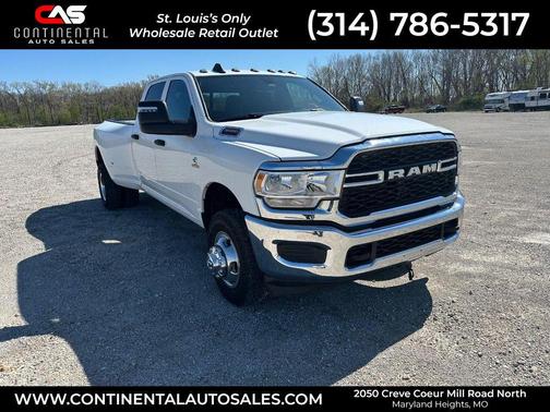 Bright White Clearcoat 2023 RAM 3500 Tradesman