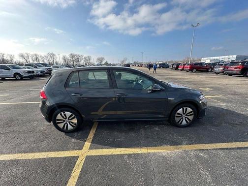 2019 Volkswagen e-Golf SE