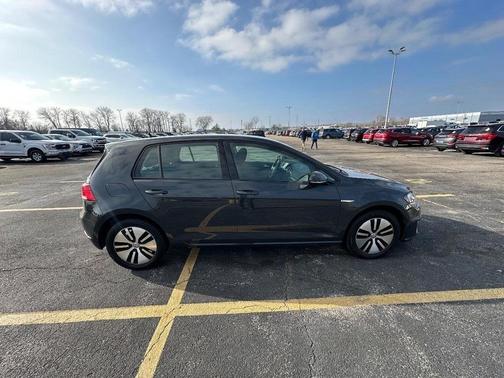 2019 Volkswagen e-Golf SE