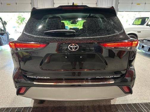 2020 Toyota Highlander Platinum