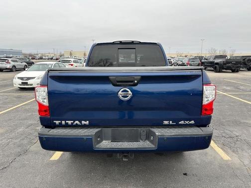 2017 Nissan Titan SL