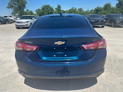 Pacific Blue Metallic 2019 Chevrolet Malibu LT