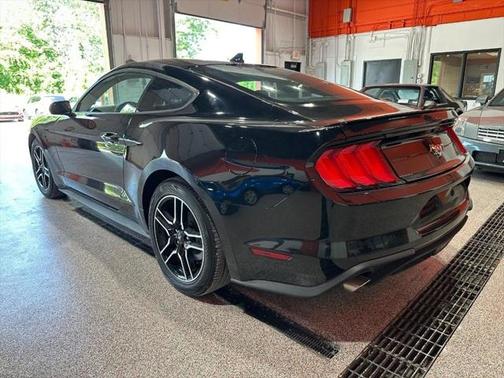 2020 Ford Mustang EcoBoost