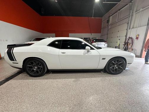 2016 Dodge Challenger R/T Scat Pack