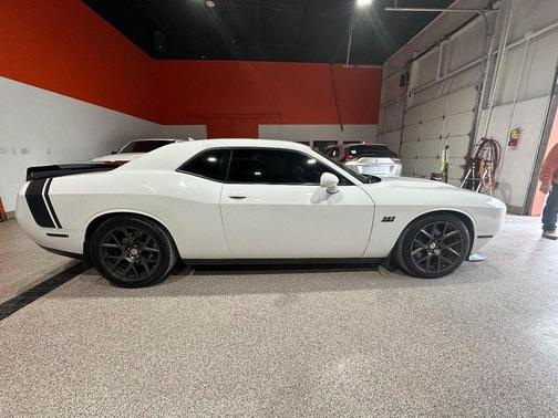 2016 Dodge Challenger R/T Scat Pack