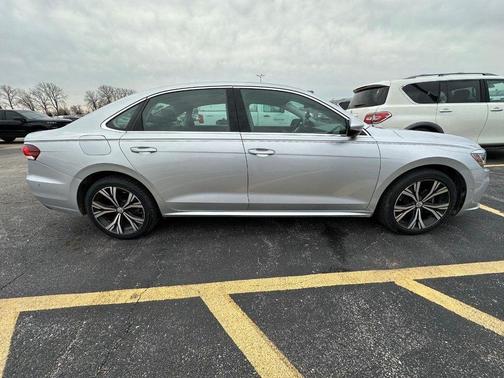 2020 Volkswagen Passat 2.0T SE
