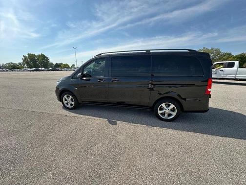2018 Mercedes-Benz Metris Base