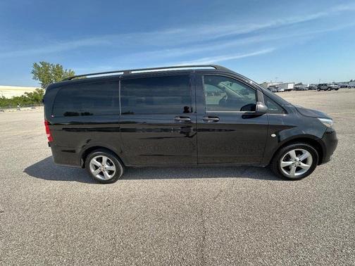 2018 Mercedes-Benz Metris Base